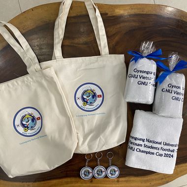 Bộ quà tặng túi canvas - khăn tắm - móc khóa in logo | Quà Tặng Nhanh