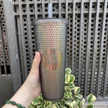 LY NHỰA KIM CƯƠNG IN LOGO THEO YÊU CẦU - LY NHỰA CÓ GÁI 700ML