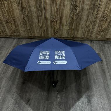 Ô Dù Gấp Gọn Màu Xanh Navy – Tay Cầm Nhựa Đen In Logo Doanh Nghiệp
