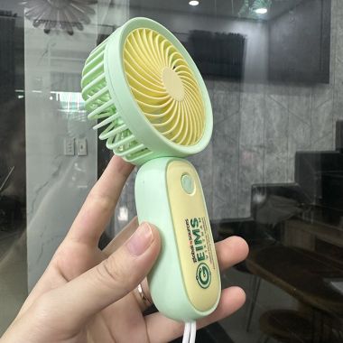 QUẠT MINI CẦM TAY TÍCH ĐIỆN IN LOGO THEO YÊU CẦU
