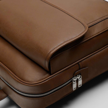 Balo Da Cao Cấp In Logo Theo Yêu Cầu – Thiết Kế Sang Trọng Làm Quà Tặng Doanh Nghiệp