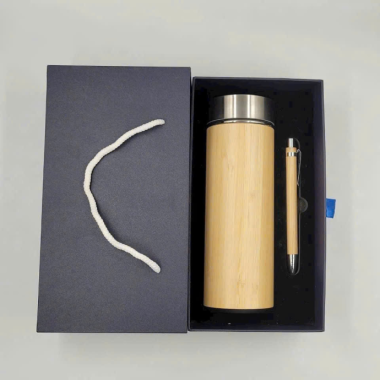 Bình Gỗ Giữ Nhiệt Ống Tre In Logo Theo Yêu Cầu – Sang Trọng, Thân Thiện