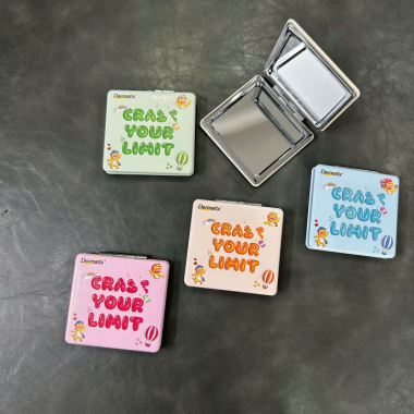 Gương Cầm Tay In Logo Theo Yêu Cầu – Nhỏ Gọn, Giá Tốt