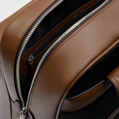 Balo Da Cao Cấp In Logo Theo Yêu Cầu – Thiết Kế Sang Trọng Làm Quà Tặng Doanh Nghiệp