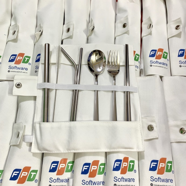 Bộ muỗng nĩa ống hút inox kèm túi vải gấp gọn in logo theo yêu cầu