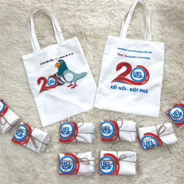 Túi tote vải canvas trắng in hình theo yêu cầu