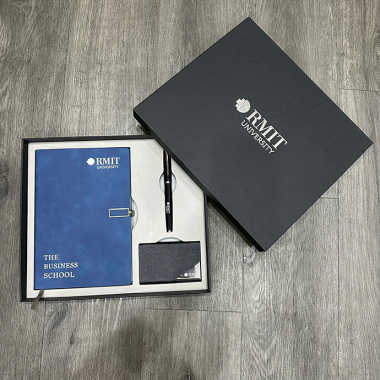 Bộ Quà Tặng Bút Kèm Name Card In RMIT- In Logo Theo Yêu Cầu – Sang Trọng, Giá Tốt