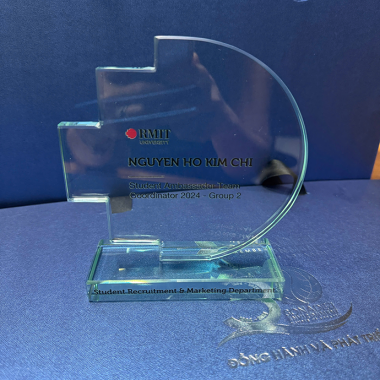 Kỷ Niệm Chương In Logo RMIT- In Logo Theo Yêu Cầu – Sang Trọng, Giá Tốt