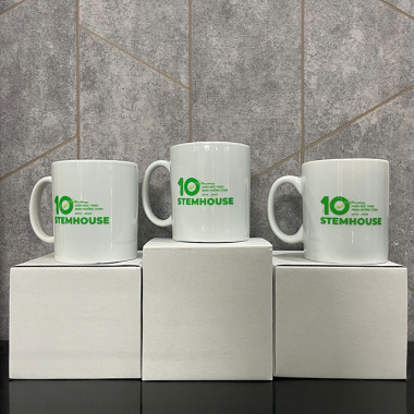 Ly Sứ In Logo Theo Yêu Cầu – Quà Tặng Doanh Nghiệp & Sự Kiện Sang Trọng