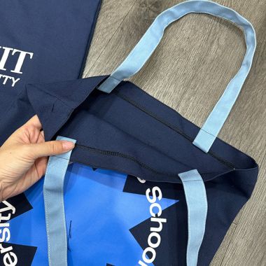 Túi Vải Canvas In Logo Theo Yêu Cầu – Bền Đẹp, Thời Trang & Thân Thiện Môi Trường