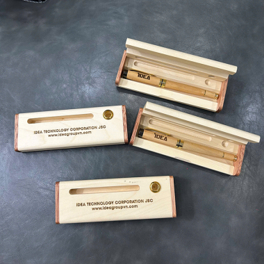 Bút Gỗ In Logo Theo Yêu Cầu – Quà Tặng Doanh Nghiệp Mộc Mạc & Tinh Tế