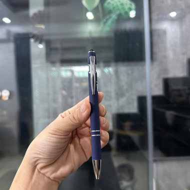 Bút Bi Kim Loại In Logo Theo Yêu Cầu - Sang Trọng & Giá Tốt