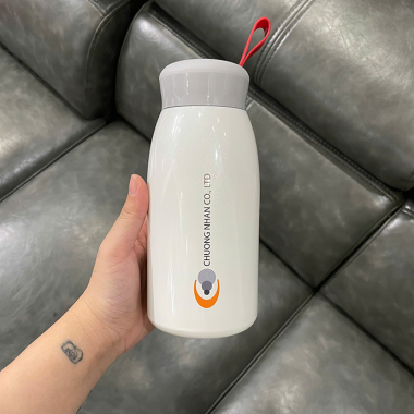 Bình Giữ Nhiệt In & Khắc Logo Theo Yêu Cầu – Quà Tặng Thương Hiệu Sang Trọng