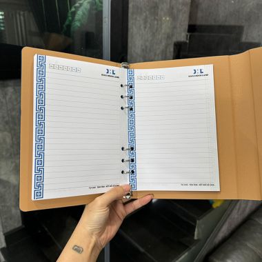 Sổ Bìa Còng Cao Cấp In Logo Theo Yêu Cầu – Quà Tặng Sang Trọng Cho Doanh Nghiệp