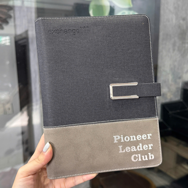 Sổ Bìa Da In Logo Theo Yêu Cầu – Quà Tặng Sang Trọng Cho Doanh Nghiệp