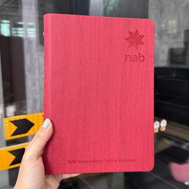 Sổ Bìa Da In Logo Theo Yêu Cầu – Quà Tặng Sang Trọng Cho Doanh Nghiệp