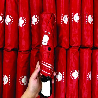 Ô Dù Gấp 3 Màu Đỏ – Quà Tặng Quảng Cáo In Logo Doanh Nghiệp