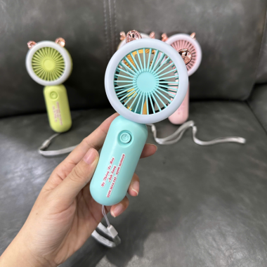 Quạt mini cầm tay tai gấu dễ thương kèm dây đeo in logo