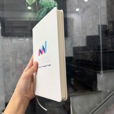 Sổ Tay Bìa Da Màu Trắng In Logo Theo Yêu Cầu