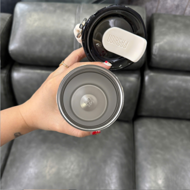 Bình Giữ Nhiệt Mini Có Quai Dây – In Logo Theo Yêu Cầu, Nhỏ Gọn Tiện Lợi