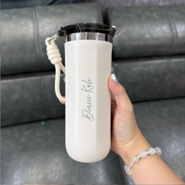 Bình Giữ Nhiệt Mini Có Quai Dây – In Logo Theo Yêu Cầu, Nhỏ Gọn Tiện Lợi