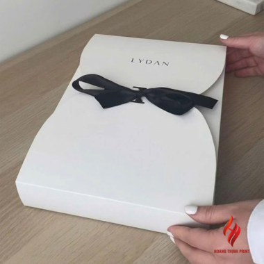 Hộp Quà Cứng Cột Nơ – In Logo Theo Yêu Cầu, Sang Trọng Và Tinh Tế