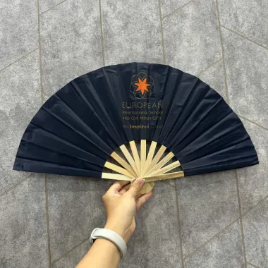 Quạt Cầm Tay In Logo Theo Yêu Cầu Giá Xưởng - Quạt Tre, Quạt Vải Quảng Cáo Doanh Nghiệp