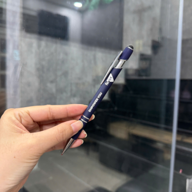 Bút Kim Loại Cao Cấp In Logo Theo Yêu Cầu – Quà Tặng Chuyên Nghiệp