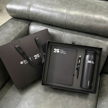 Hộp Quà Tặng Bình Kèm Sổ Kèm Bút Cao Cấp – Sang Trọng & Ý Nghĩa | Quà Tặng Nhanh