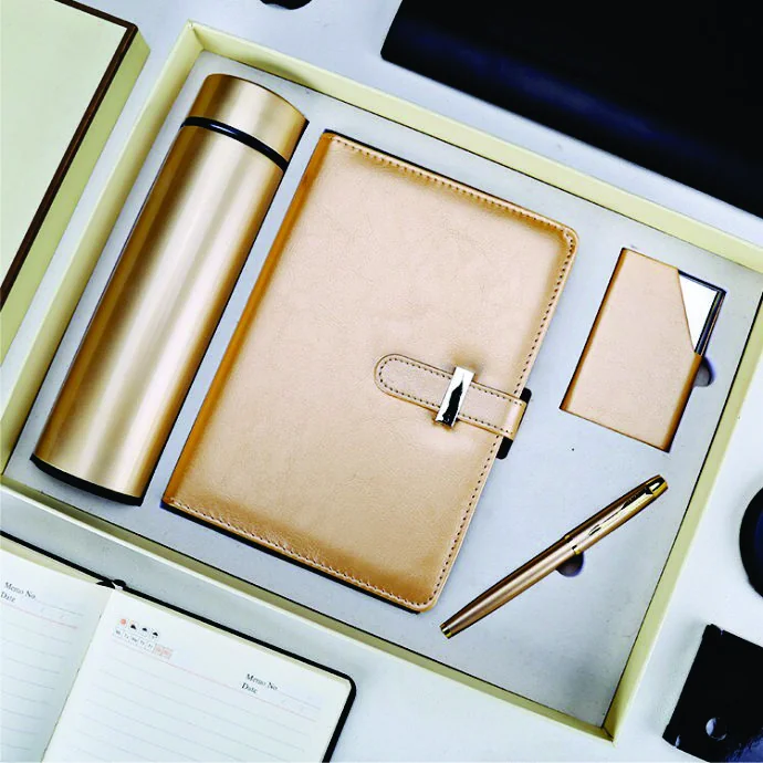 Bộ Quà Tặng Doanh Nghiệp Cao Cấp Màu Gold – Sổ Tay + Bình Giữ Nhiệt + Bút Ký + Hộp Card