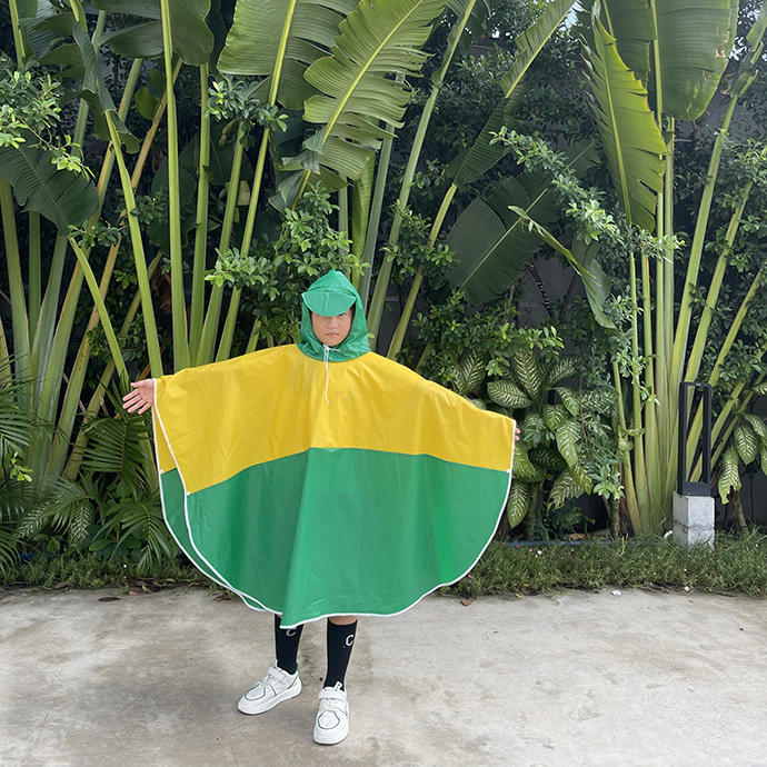 Áo Mưa Trẻ Em Hai Màu Xanh Vàng – Quà Tặng Doanh Nghiệp Trường Học In Logo Theo Yêu Cầu