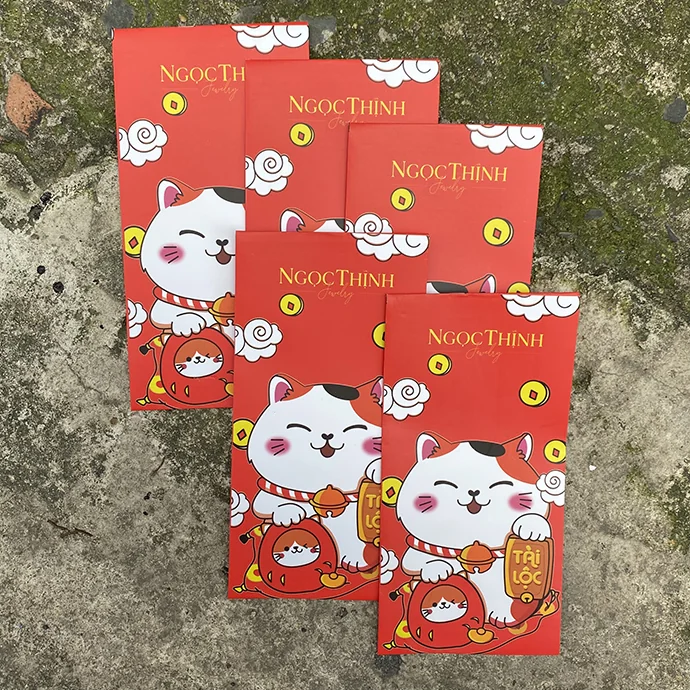 Bao lì xì mèo thần tài Ngọc Thịnh – thiết kế Tài Lộc đỏ may mắn, in logo theo yêu cầu