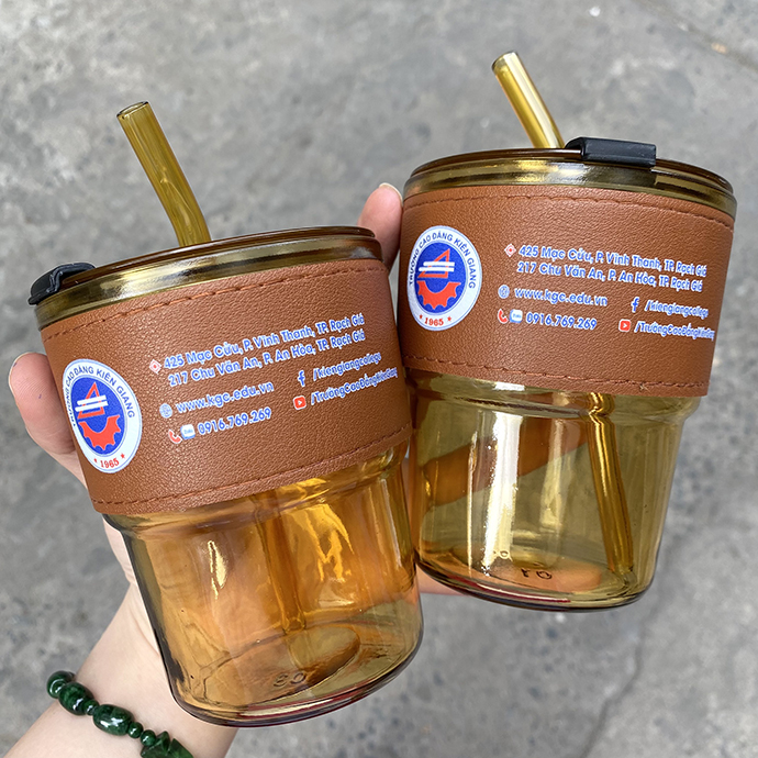 BÌNH THUỶ TINH BỌC DA LOGO IN CHUYỂN NHIỆT