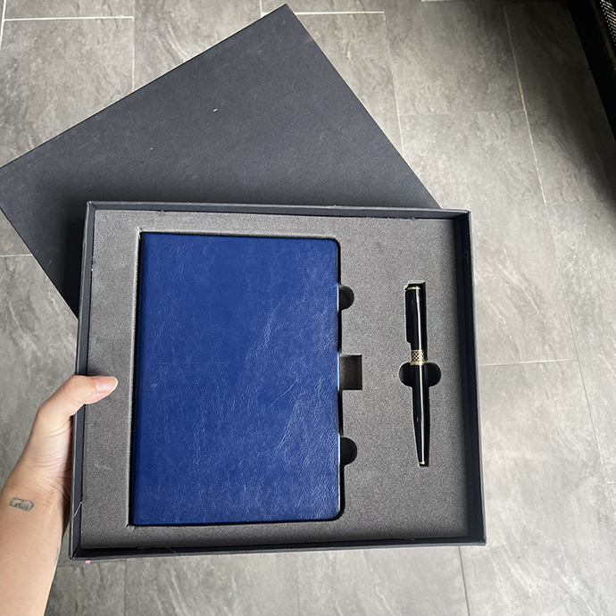Bộ Quà Tặng Sổ Tay Và Bút Kim Loại Đơn Giản – Bộ Quà Tặng Đẹp, Sang Trọng