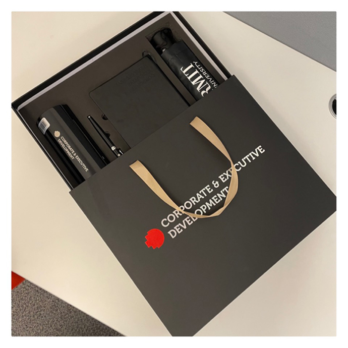 Bộ Quà Tặng Cao Cấp Bình – Dù – Bút – Xổ | Sang Trọng – Ý Nghĩa