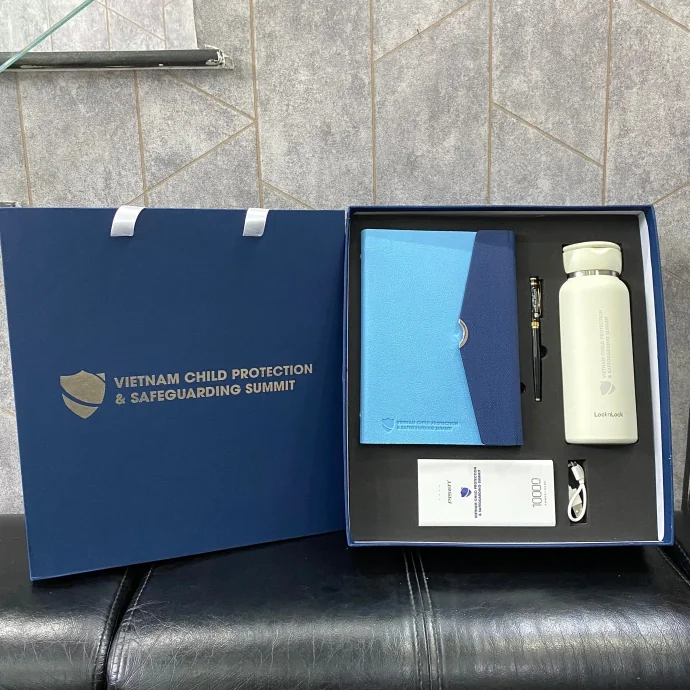 Giftset Cao Cấp In Logo – Bộ Quà Tặng Doanh Nghiệp Sổ Da, Bình, Bút, Pin Sạc