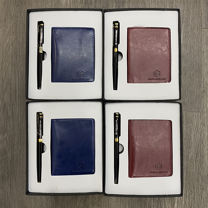 BKL 12 - Bộ Gift Nam Long ADC - Bộ Gift 2 Món Bút Bi - Ví Da PU