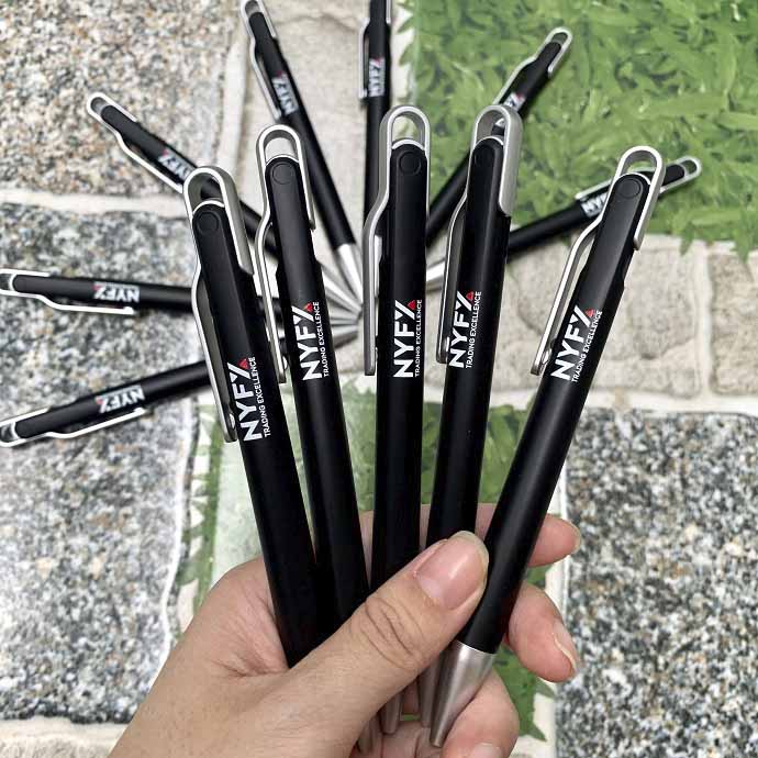 Bút Bi Nhựa BP-2013E - Đen - Bút Bi In Logo NYF - Quà Tặng Quảng Bá Thương Hiệu