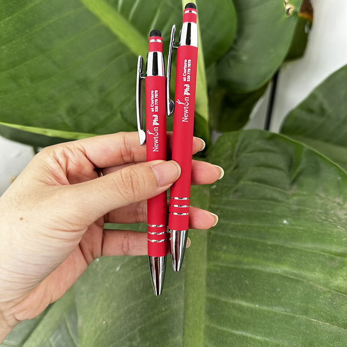 BKL 08 - BÚT BI NHÁM MÀU ĐỎ IN LOGO NEWTON PHỞ