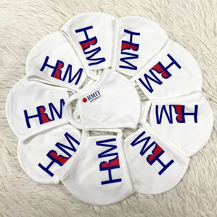 Khẩu Trang Vải In Logo HM – RMIT University | Quà Tặng Doanh Nghiệp & Trường Học