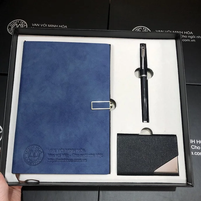 Bộ Quà Tặng Doanh Nghiệp Cao Cấp – Sổ Tay Xanh + Bút Ký + Hộp Đựng Card
