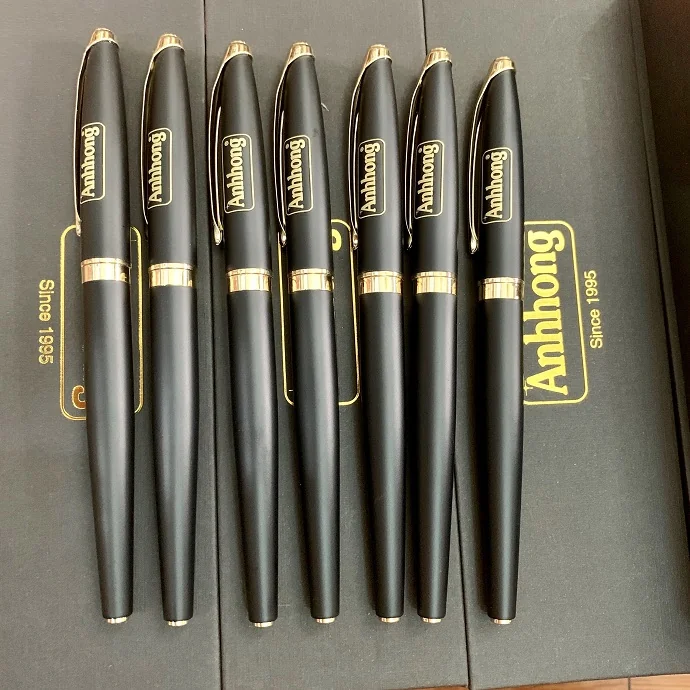 BKL 89 - Bút Ký Kim Loại Bật Nắp In Logo Ánh Hồng Kèm Hộp Đựng - Quà Tặng Doanh Nghiệp Cao Cấp