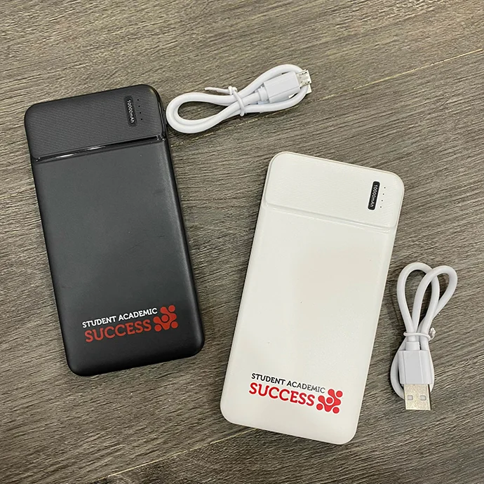 Pin Sạc Dự Phòng 10.000mAh Kèm Dây Sạc – In Logo Theo Yêu Cầu, Quà Tặng Doanh Nghiệp