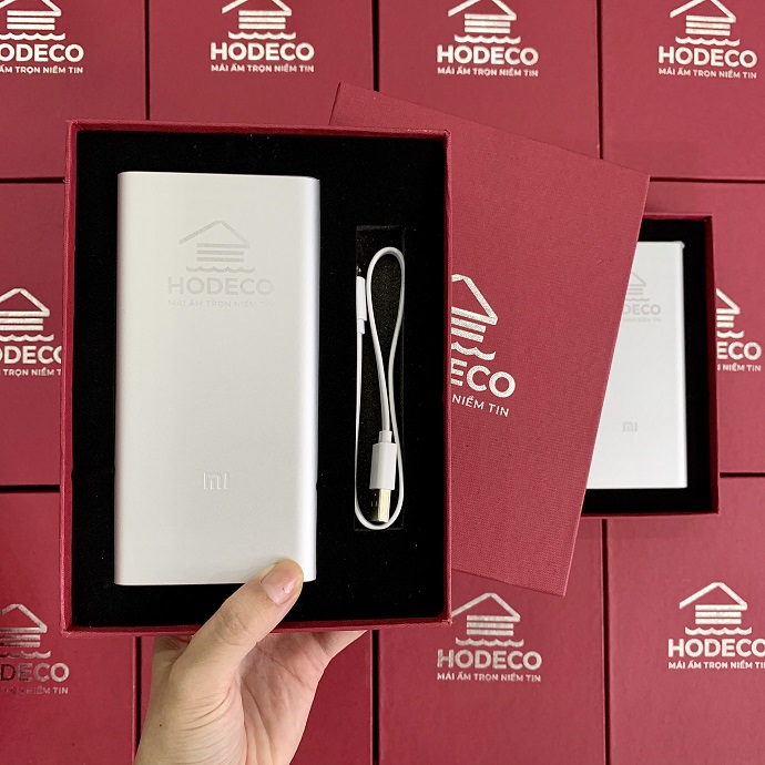 Pin Sạc Dự Phòng Quà Tặng Doanh Nghiệp – Cao Cấp, Sang Trọng, Tiện Ích