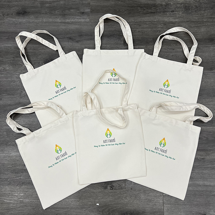 Túi Canvas In Chuyển Nhiệt ANT FARM - Sản Xuất Túi Canvas Giá Rẻ
