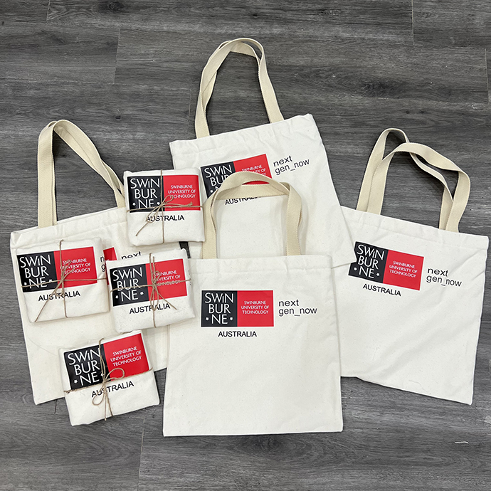 Túi Canvas In Logo Swinburne – In Chuyển Nhiệt Sắc Nét, Sản Xuất Theo Yêu Cầu
