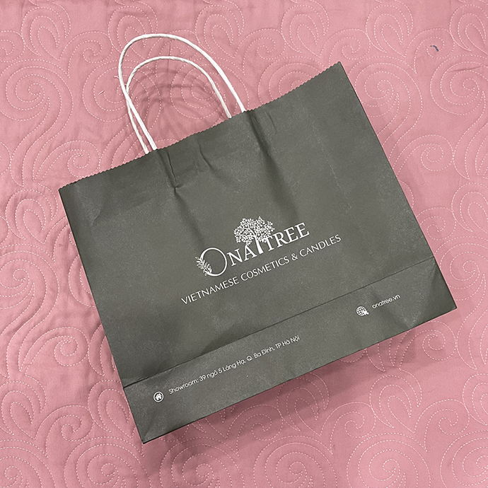 Túi giấy kraft đen – in logo theo yêu cầu