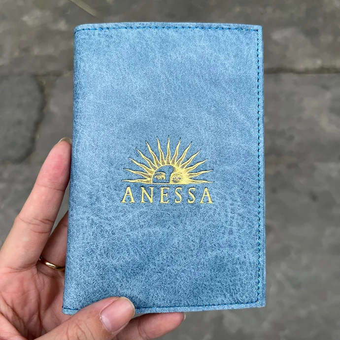 Ví Đựng Hộ Chiếu Da PU Xanh Dương Ép Logo Vàng Anessa