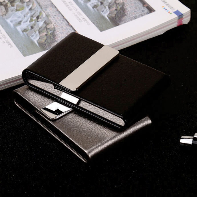 Hộp Đựng Namecard Da Đen Viền Kim Loại Bạc – Tối Giản, Sang Trọng, Phong Cách Doanh Nhân