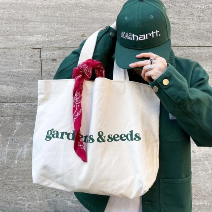 Túi Tote Canvas Trắng Chữ Xanh – Phong Cách Tối Giản, In Logo Theo Yêu Cầu